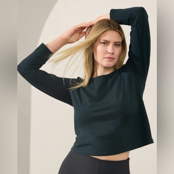 Athleta Women’s NEW Essential Top Long Sleeve Green Cypress XL Lightweight - Picture 1 of 16